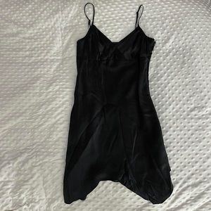 100% silk black formal mini dress
hanky hem size 2